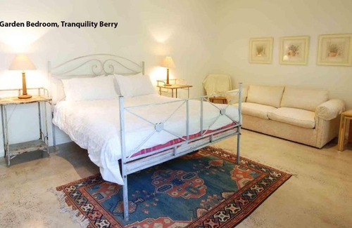 Broughton Vale House | TRANQUILITY, Berry - 2pm check out Sundays! Berry & Surrounds