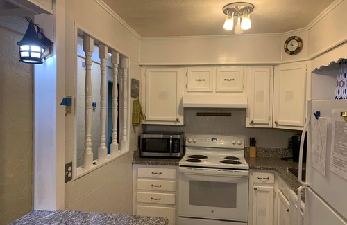 Union Hall Cottage | Tranquility Cove-Cozy 4 BDR cottage in serene Union Hall with AC, WiFi, New Mgmt