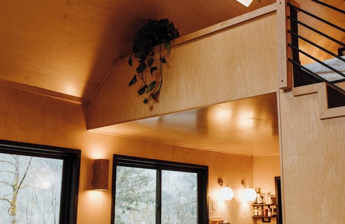 Marblemount Cabin | Tranquility View - Off Grid Scandinavian Luxury