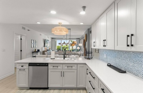 Seacrest Condo | Tranquillity on the Beach, 2025 Renovation, On the Beach, Heated Community Pool