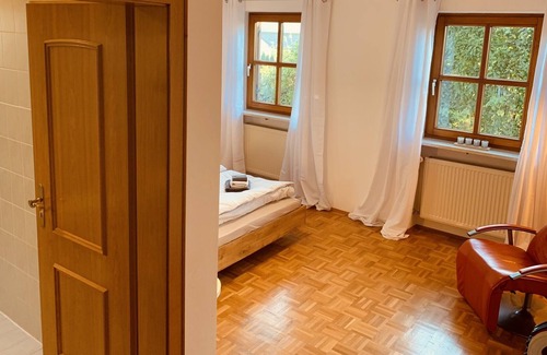 Thyrnau Apartment | Traumhaftes Haus mit Wintergarten und Kamin