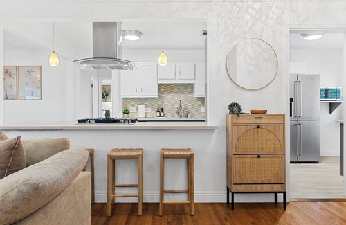 College East House | Traveler's Deam Home - SDSU - Hot Tub - Pool Table