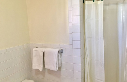 Olney Hotel | Traveler's Inn Motel