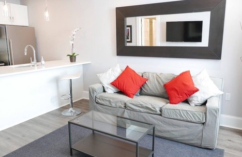 Shaw Apartment | Travelers Trove' Sleeps 6 in Shaw