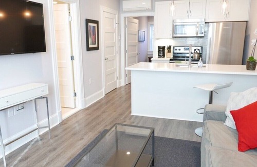 Shaw Apartment | Travelers Trove' Sleeps 6 in Shaw