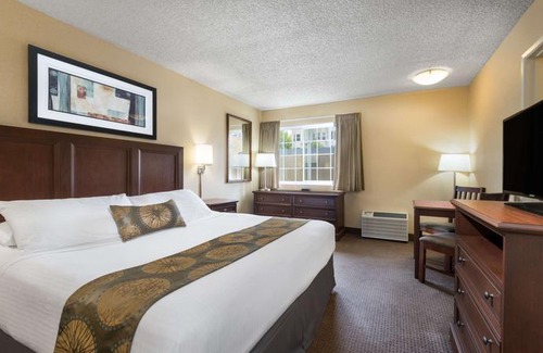 Marina District Hotel | Travelodge by Wyndham San Francisco Bay