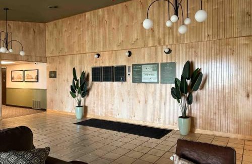 Atlanta Hotel | Travelodge by Wyndham Atlanta, Illinois