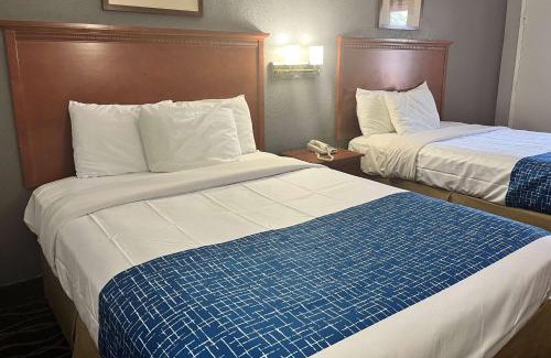 Terre Haute Hotel | Travelodge by Wyndham Terre Haute