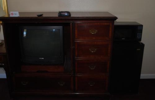 Downtown Klamath Falls Hotel | Travelodge by Wyndham Klamath Falls