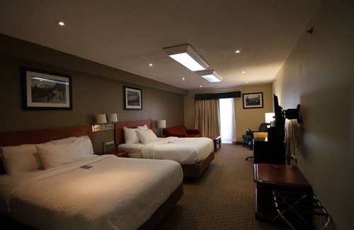 Moncton Hotel | Travelodge Suites by Wyndham Moncton
