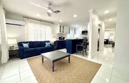 Nassau House | Tre'Tel Home Away #1 Centrally located, 5-minute Walk To The Beach 1800 sq. ft.