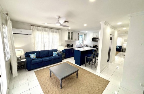 Nassau House | Tre'Tel Home Away #1 Centrally located, 5-minute Walk To The Beach 1800 sq. ft.