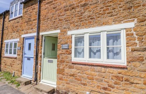 Sibford Gower House | Treacle Cottage