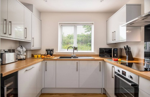 Trearddur Bay Apartment | Trearddur bay - Ground floor new build apartment blue flag beach 3 mins