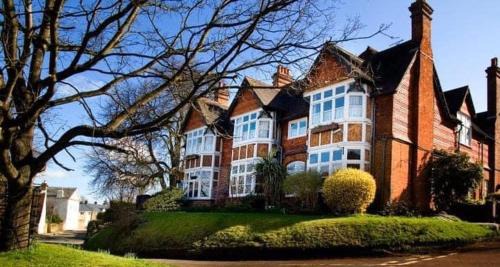 Iffley Hotel | Tree Hotel at Iffley