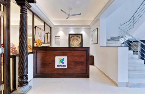 Kalapettai Hotel | Treebo Aishwarya Grand - 4 km from Promenade Beach