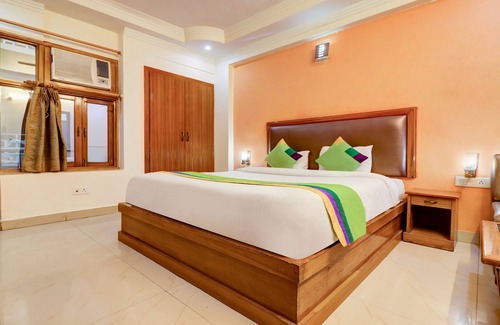 Dehradun Hotel | Treebo Calista, Patel Nagar