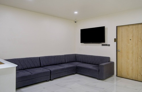 Udhna Hotel | Treebo Grand Lotus