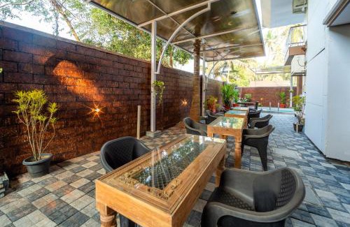 Carmona Hotel | Treebo Grand Royale Eco Residency with Pool