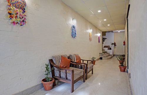 Mallital Hotel | Treebo Kosmos Anamika, 1 Km From Nainital Lake