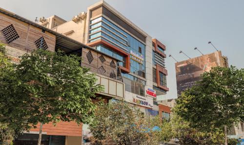 Dwaraka Nagar Hotel | Treebo Rainbow Grand