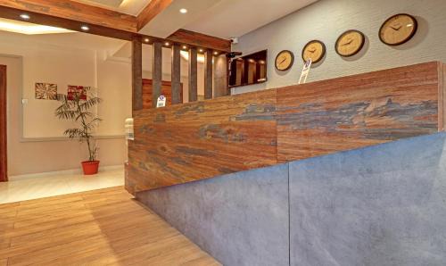 Dwaraka Nagar Hotel | Treebo Rainbow Grand