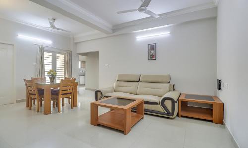 Chennai Hotel | Treebo Rithikha Inn Elite Chennai Trade Centre