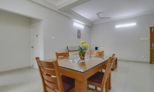 Chennai Hotel | Treebo Rithikha Inn Elite Chennai Trade Centre