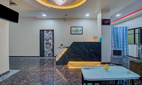 Chandrapur Hotel | Treebo Royal, Chandrapur