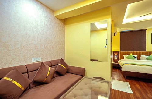Patna Hotel | Treebo Taj Square