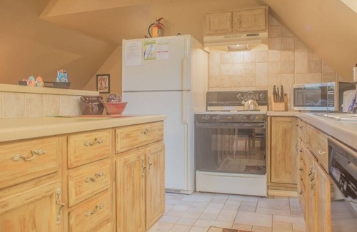 Egg Harbor Cabin | Treehouse at Plum Bottom *Voted Best of Door County