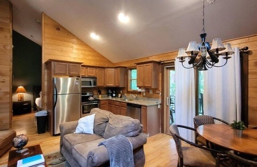 Bryson City Cabin | Treehouse D - A Suite Getaway for Two