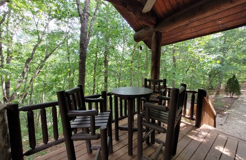 Bryson City Cabin | Treehouse D - A Suite Getaway for Two