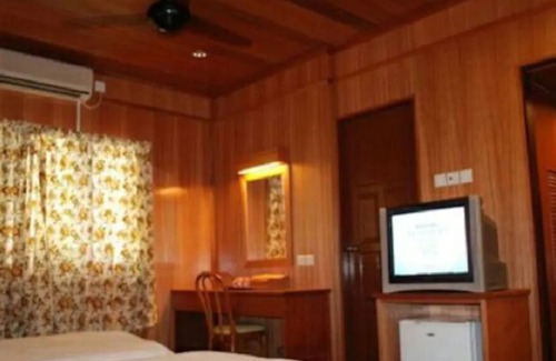 Lubok Buaya Ski Chalet | Treehouse No. 1 Cenang Beach Langkawi