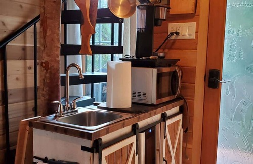 Snohomish Cabin | Treehouse Place at Deer Ridge Featured top 10 USA