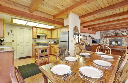 Upper Moonridge Cabin | Treetop Views Retreat at Big Bear w/Pool Table