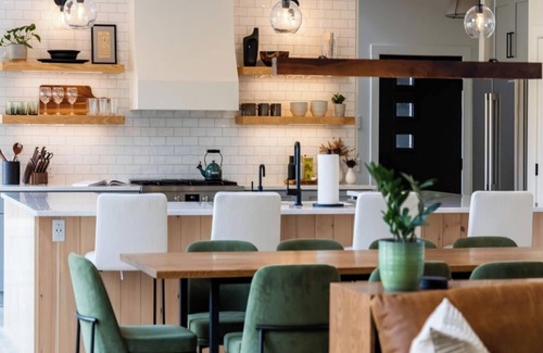 Penn Yan House | TreeTops, modern luxury overlooking Keuka Lake - luxury Treehouse new for 2025!