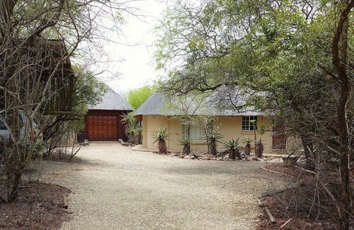 Marloth Park House | Treetops Selfcatering Holiday home near KrugerPark