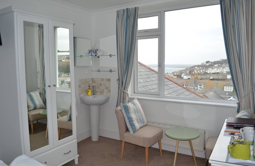 St Ives House | Tregony Guest House