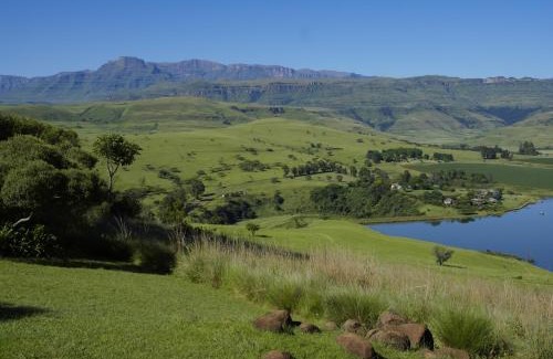 Cathkin Park Ski Chalet | Treks, Trips and Trails