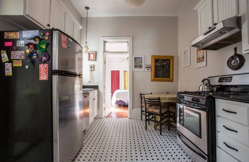 Seventh Ward House | Treme Shotgun House 3 Blocks to French Quarter Sleeps up to 2