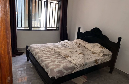 Kigali Cabin | Tremendous lodge/guest house with WiFi in vibrant Kigalinear airport