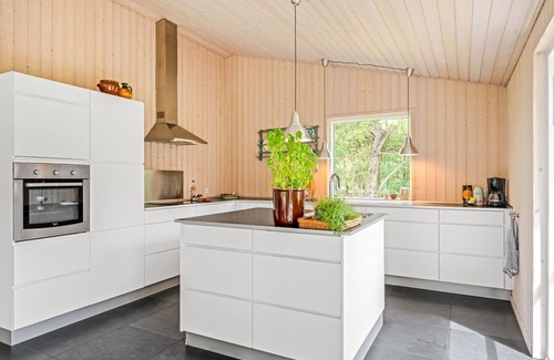 Mosevra House | "Trena" - 1.2km to the fjord by Interhome