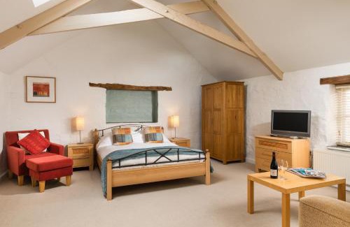 Pelynt Bed & Breakfast | Trenderway Farm