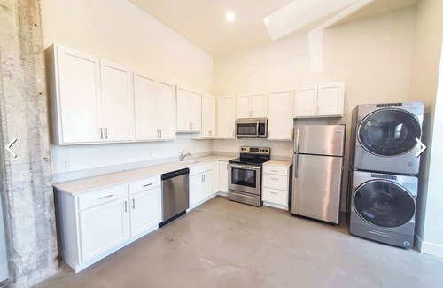 Southeast Omaha Apartment | Trendy Apt 1.6 mi to CWS! W/D, WiFi, can sleep 4, can squeeze in more! Pets OK