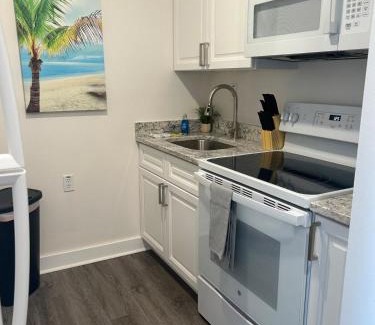 Gadsden Apartment | Trendy Apt In Gadsden AL