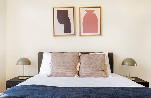 South Brookline Apartment | Trendy Chestnut Hill 1BR w/ W/D & Gym, nr Hancock Village, by Blueground