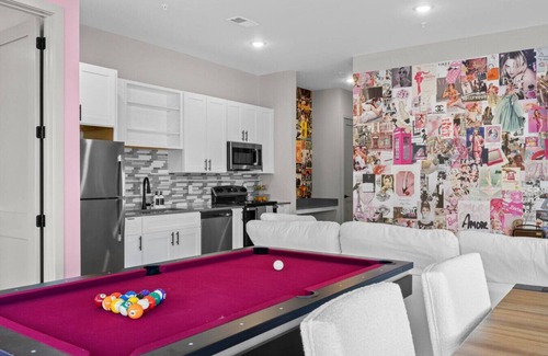 South Nashville Apartment | Trendy Penthouse in Nashville - 2BR & Bach Vibes!