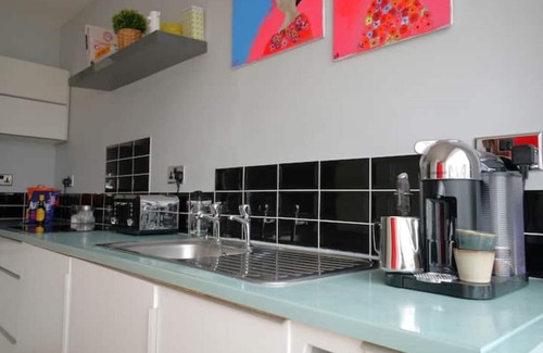 Worthing Apartment | Trendy quirky ground floor Victorian garden flat