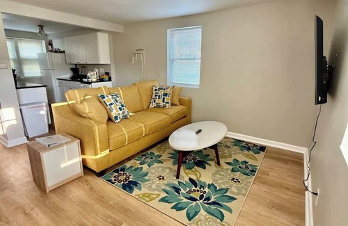 Joslyn Castle Apartment | Trendy Retreat, UNMC Proximity, Blackstone Eats